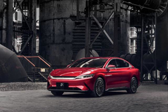 特斯拉Model 3将再降2万！比亚迪却笑开花？！