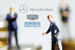 戴姆勒与吉利合作开发混合动力系统，加速向零排放出行转型