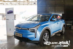 硬杠燃油车？看了哪吒U Pro，你就知道有多香！