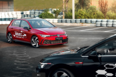 试驾第八代数字高尔夫GTI，“数字钢炮”还是永远的神？