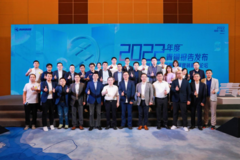 将不确定变为确定！青铜科技要做智能电动化时代传媒新势力