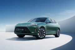 问界M5首月交付量破3000，宝马X3和Model Y难敌其手？