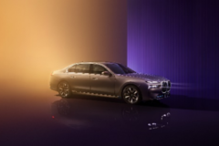 灵感来自中国，最强7系BMW i7首发，宝马迈入纯电动时代