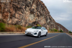 试驾长安深蓝SL03：一口气跑完1200km，是一种什么体验？