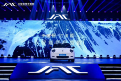 海豚的对手来了！直接上大圆柱电池和热泵空调，价格拉到8万级别