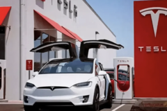 特斯拉召回110万辆车！反人类的“单踏板”，究竟好是坏？