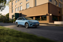 全球首款单芯片舱驾一体方案落地，卓驭让“中央大脑”上车！