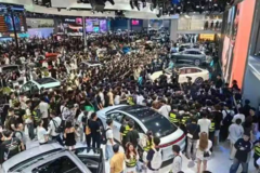 谁是广州车展爆款王？昊铂精准卡位，银河颠覆平权，丰田刚柔并济