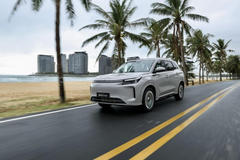 11.98万杀疯了！这台“三室一厅”SUV能在车里涮火锅？