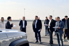 另类搭配！Jeep高层深访神龙汽车，最强越野要回归？