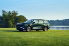 五菱星光L正式亮相：插混纯电续航260km，大六座家用SUV新选择