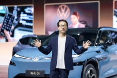 车企高管开始“活人感”营业：这届70/80后到底会不会卖车？