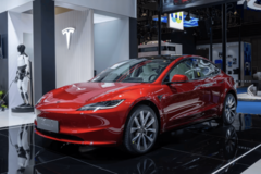 17.6万的Model 3香港开售，特斯拉再度玩弄人心，内地特粉该醒了？