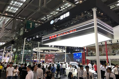 比埃尔法更时尚更科技，一汽丰田首款豪华MPV亮相深港澳车展