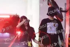 吴亦凡恋情曝光甜出汁，用来接吴嫂的座驾居然是TA？