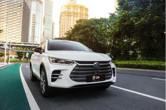 23万入手“高配”唐DM双擎四驱，还看什么途观L PHEV？