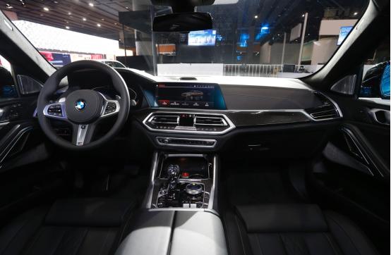 攻势猛烈！宝马携全新BMW X6、新BMW 3系家族席卷广州车展