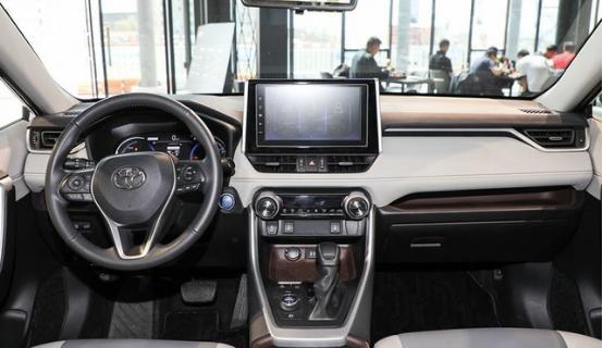 20万左右日系合资SUV对决，皓影高配低价，RAV4扛得住吗？