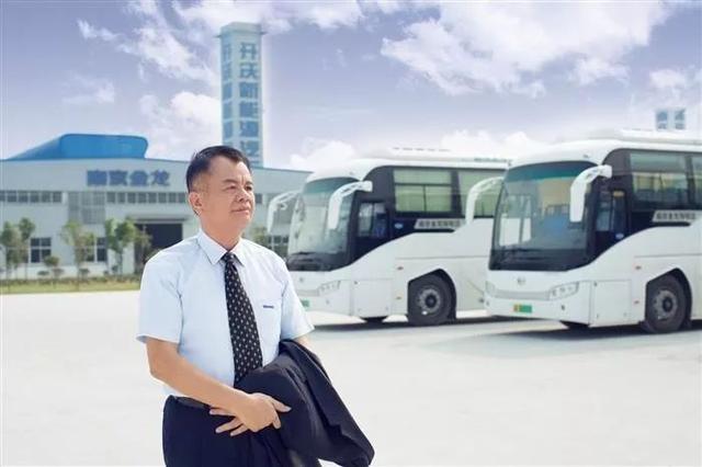 假如到下个十年结束时，仅剩下三家中国品牌，你会希望是哪三家？