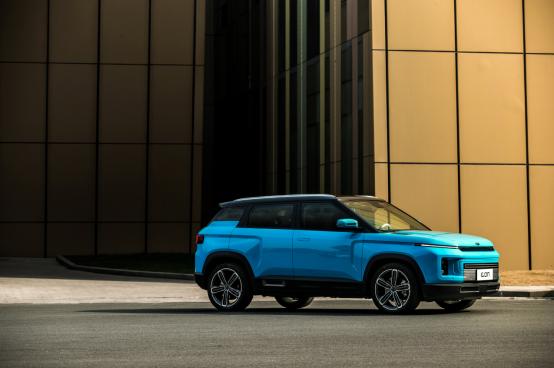 7.9秒破百，油耗5.7L，吉利icon向主流合资SUV宣战