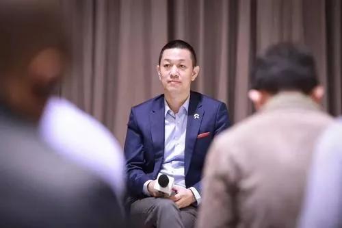 关于最惨的人、李斌、蔚来及其自黑、被黑，早不需要这篇文章了