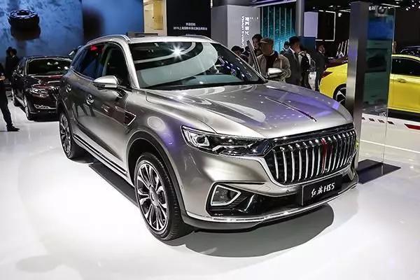 逆风飞扬的红旗汽车：“向下”网红普世者，“向上”勇敢攀登者