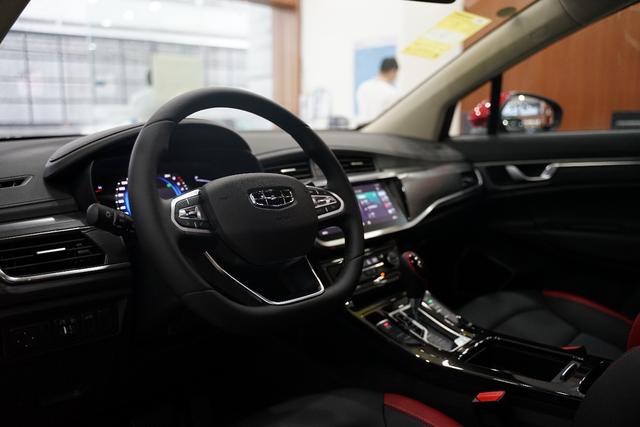 实拍2020款帝豪GS：都是后浪们喜欢的模样，性价比超高的跨界SUV