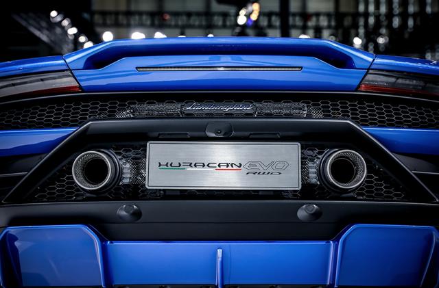 全新小牛后驱版、超级SUV Urus齐亮相车展，兰博基尼这次想玩啥？