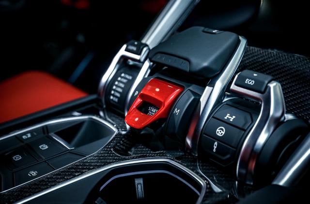 全新小牛后驱版、超级SUV Urus齐亮相车展，兰博基尼这次想玩啥？