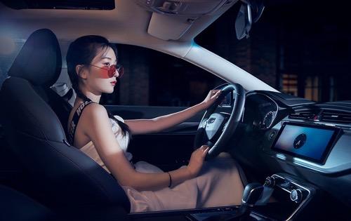 谁说平民超跑只有思域？这款溜背轿跑“省油王”，最低7.58万