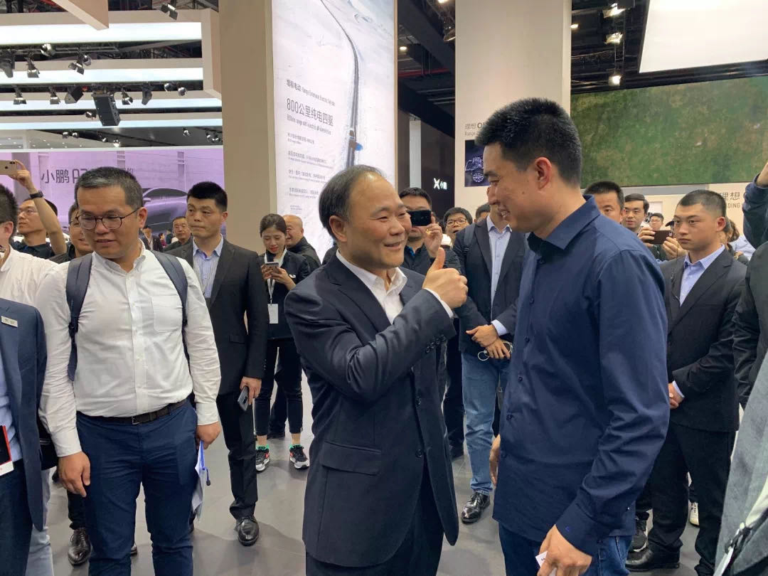 狂妄的李想，谦逊的李书福，谁在真正抓住了未来？