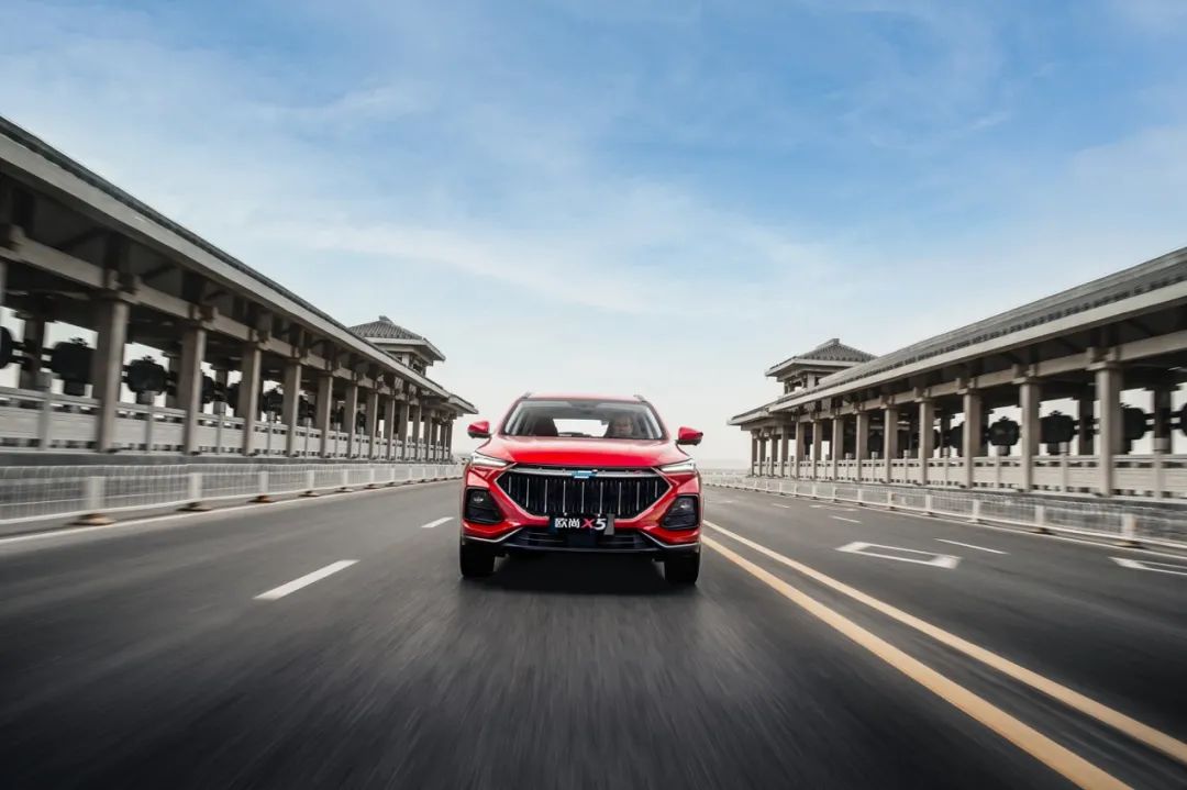 10万级SUV，也能做到排水渠过弯？欧尚X5用实力告诉你答案