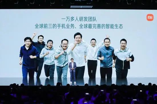 侮辱性极强！雷军1000亿造车，股价一点没涨，还割韭菜！
