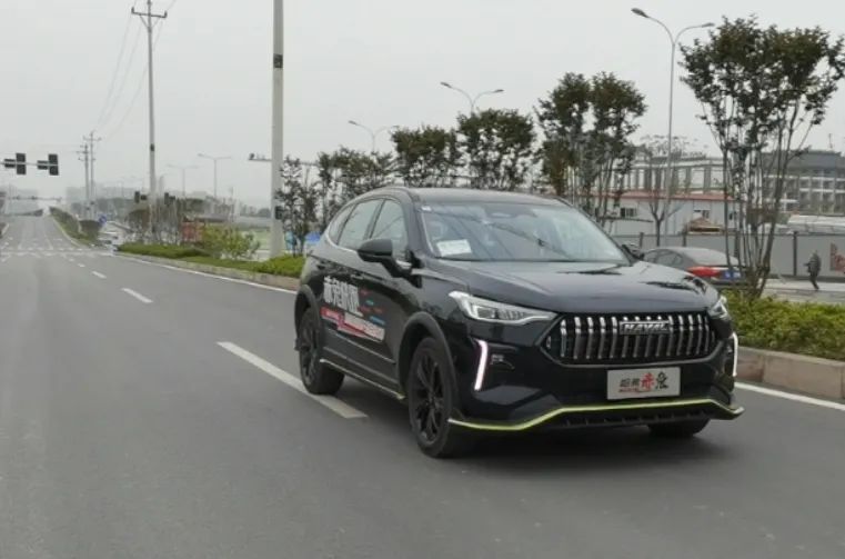 弹射起步7.7秒破百，哈弗这只赤兔，堪称SUV界的“钢炮”
