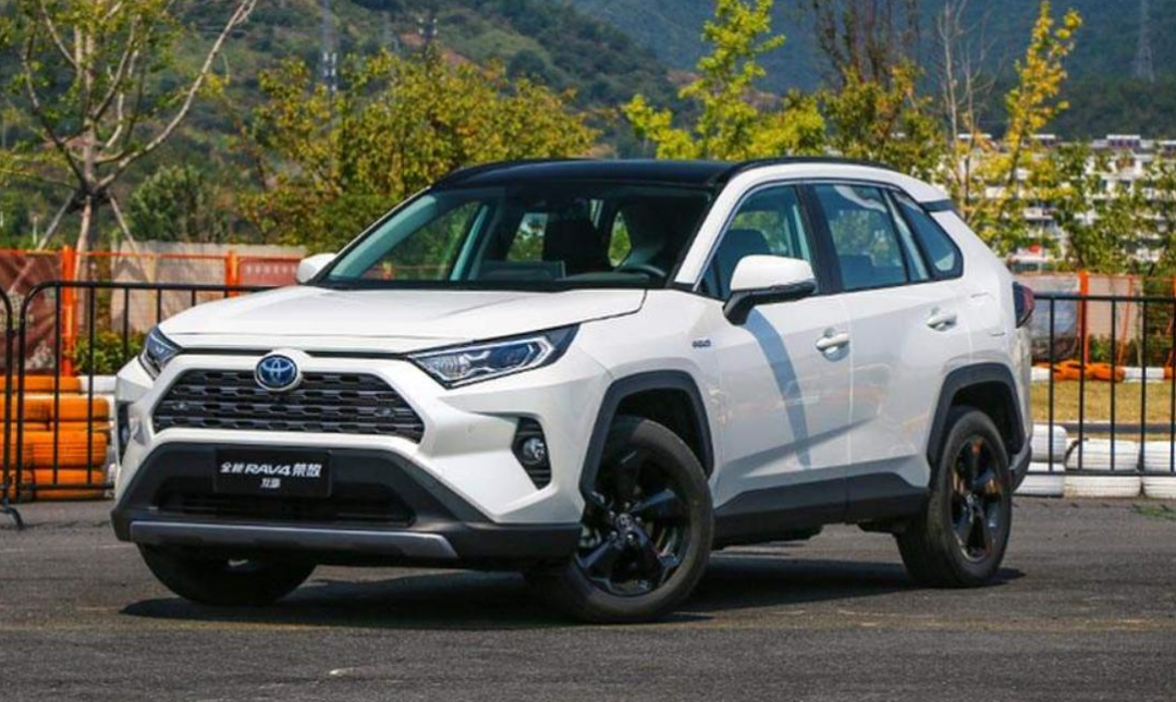 藏不住了！3/4刻度座驾崛起，哈弗大狗把CR-V、RAV4都压了下去