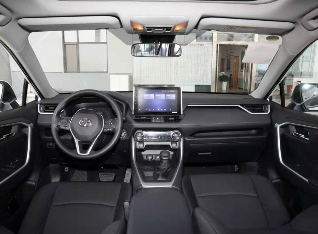 藏不住了！3/4刻度座驾崛起，哈弗大狗把CR-V、RAV4都压了下去