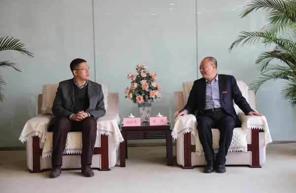 “汽车业素人”沈铁冬：华晨“新过客”还是“救世主”？