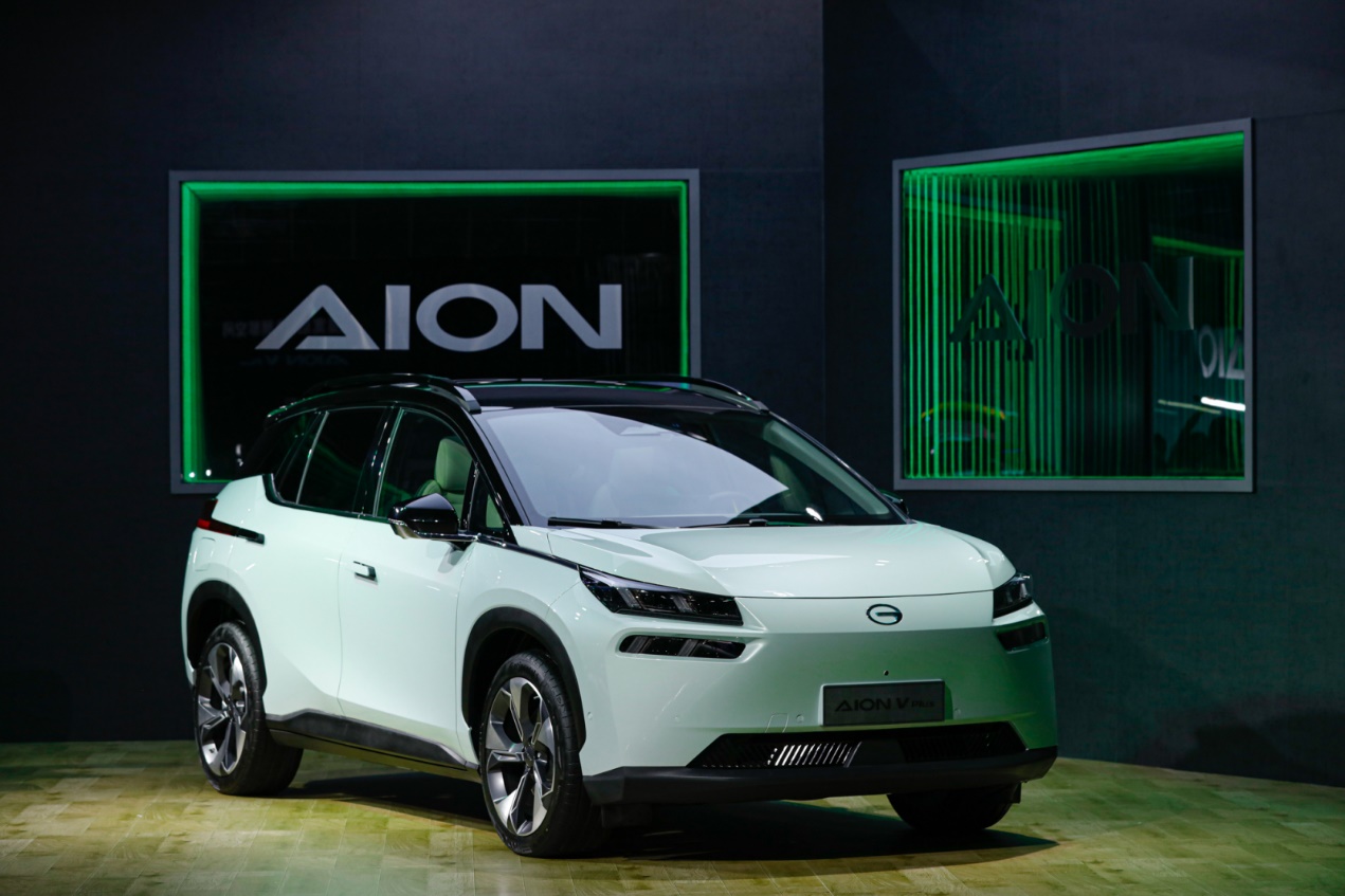 升级力度让iPhone 13都汗颜，AION V Plus一出手又是“王炸”