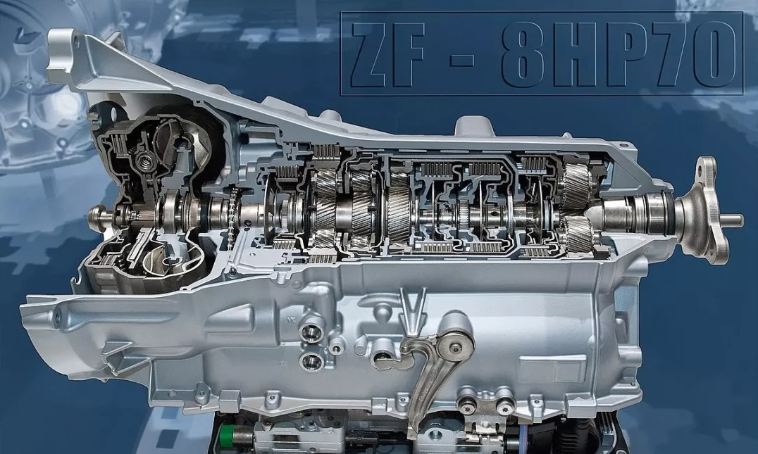 宝马X8正式曝光，全新设计加4.4T V8发动机，X7旗舰地位不保？