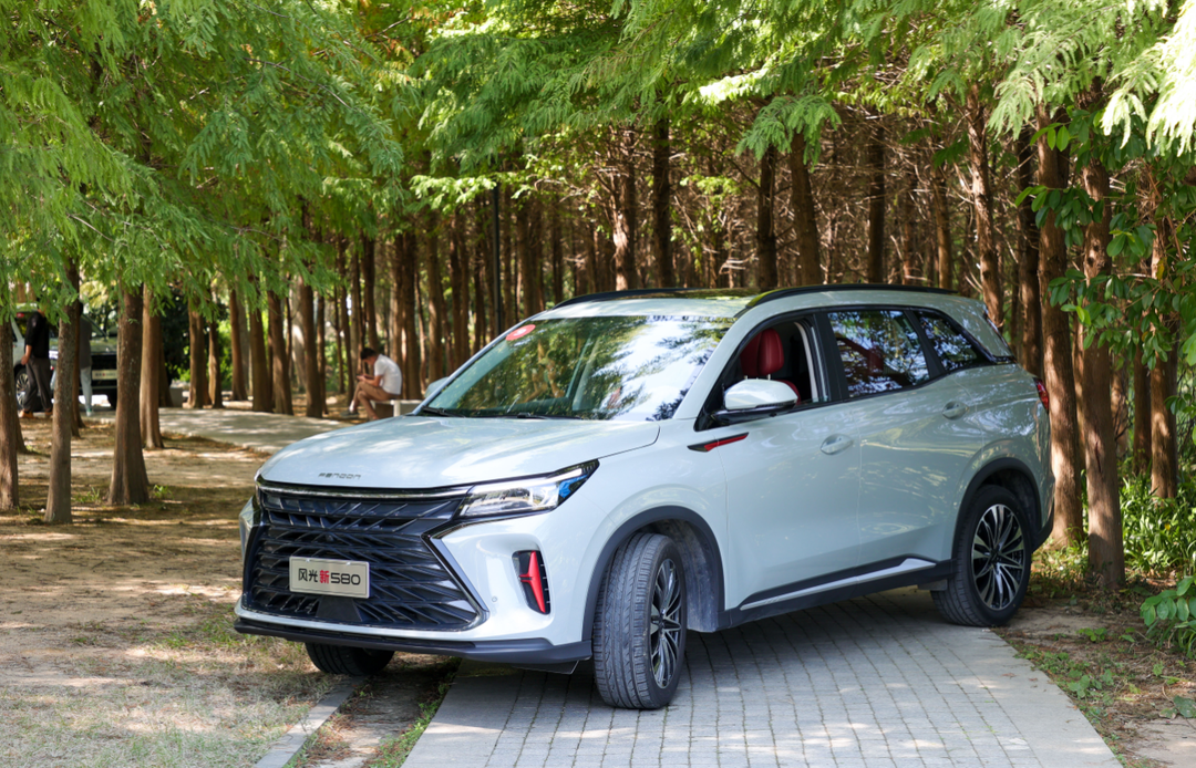 10万级还带华为HiCar！这样的6座SUV，太“风光”了！