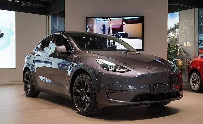 预算30万，Model Y，丰田赛那，捷豹XEL，这三款可以无脑选？
