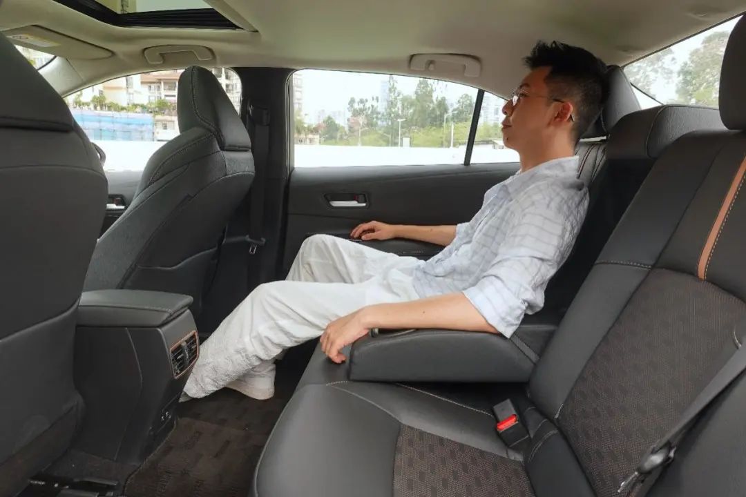 务实90后购车记：为什么要选“小凯美瑞”？