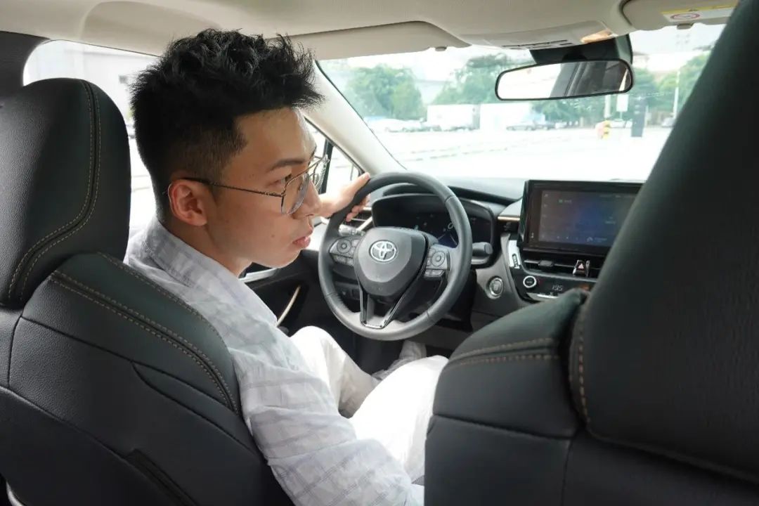 务实90后购车记：为什么要选“小凯美瑞”？