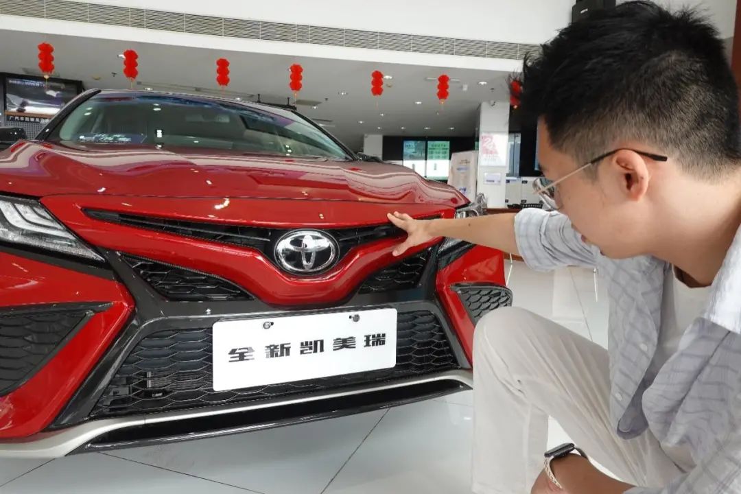 务实90后购车记：为什么要选“小凯美瑞”？